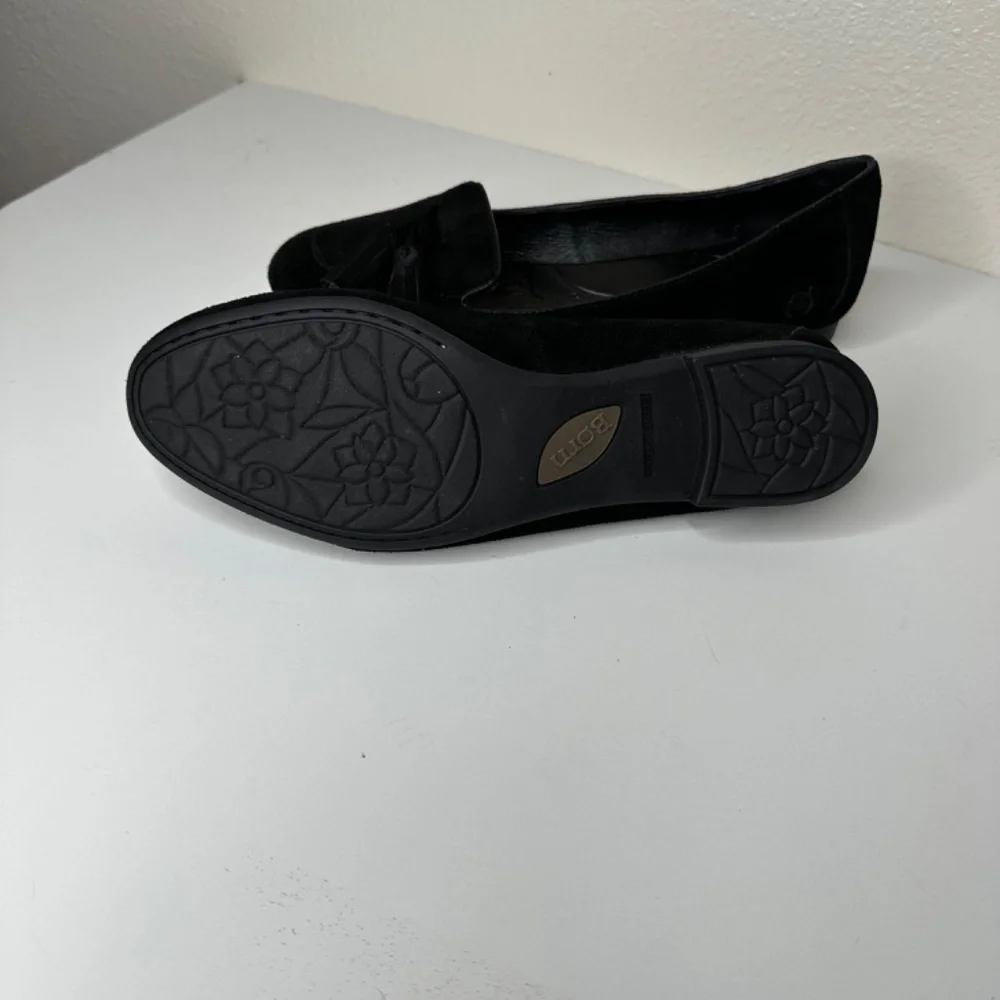 Born Shoes Women's 7.5 M Black Kary Loafer Tassel Flat Slip On Suede D84203‎